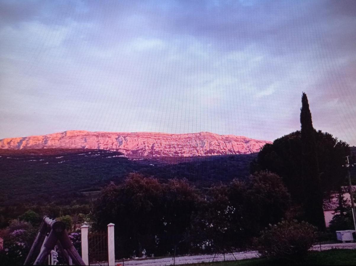 La Maison De Papou La Vigne A Nans Les Pins 83860 Eksteriør bilde